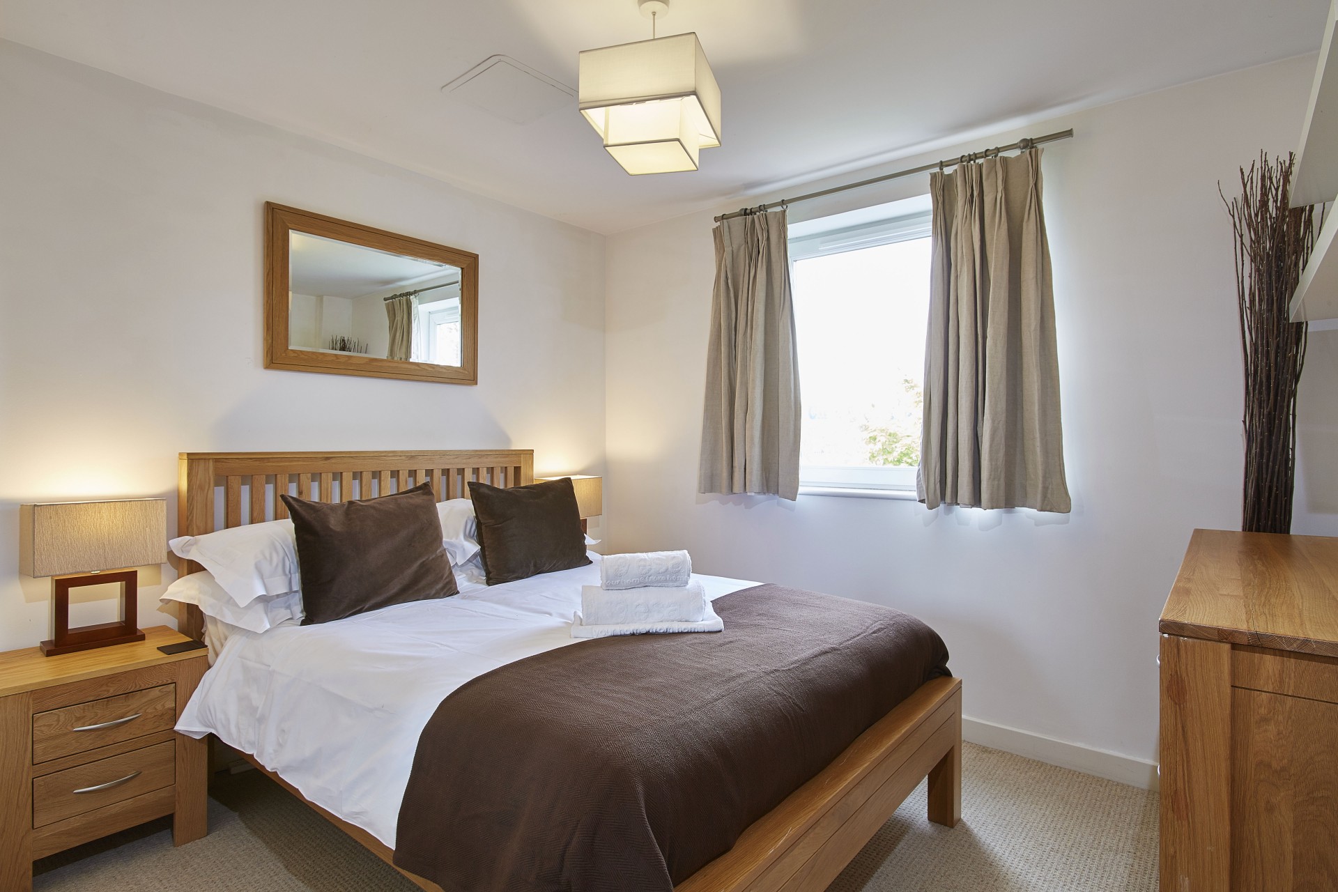 Flying Riverbank Point London Serviced Apartments